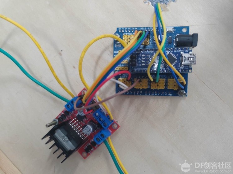 arduino入门作品——自动排队座椅图2