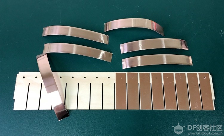 炫彩电子钢琴的设计与制作图1