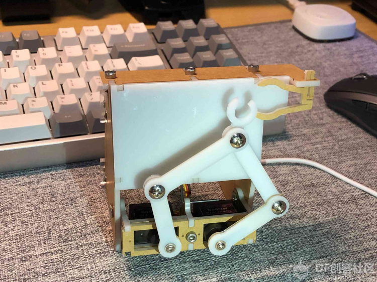 如何制作一支带逗比功能的笔图11