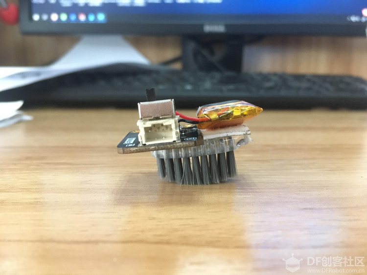 用微型振动模块做一个超简单的小虫子图2