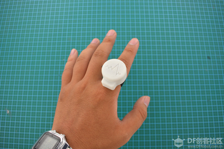 用心率传感器做一个简单的测谎戒指图18
