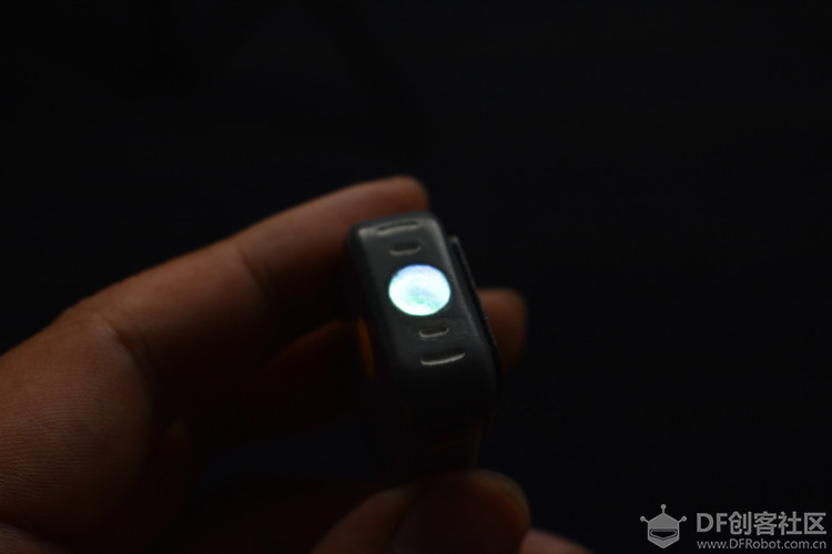 用颜色识别传感器做一个简单的拾色手电图14