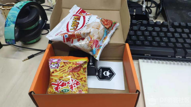 带触摸的手势传感器试用：桌面级手势方向游戏机图1