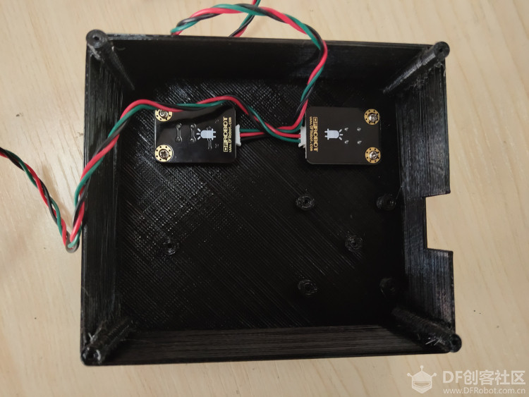 用超声波传感器做一个停车警报装置图8