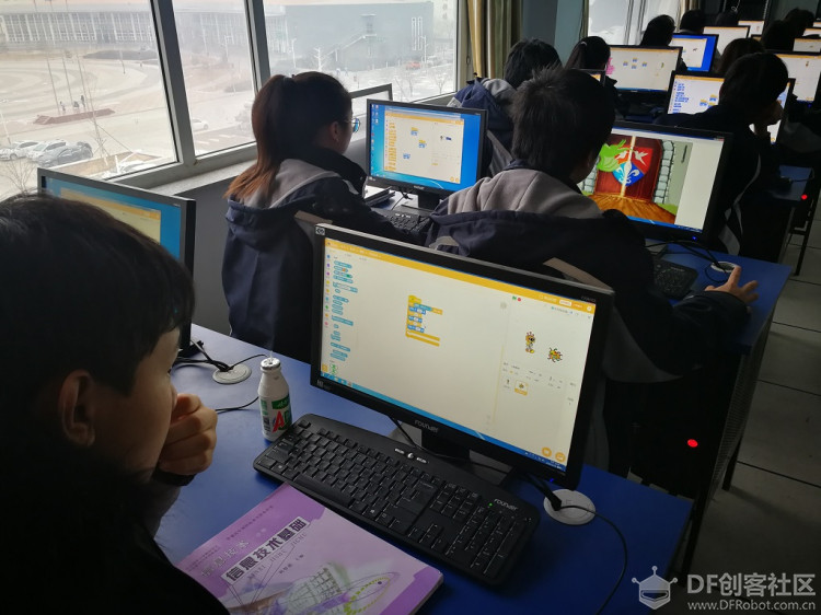 【教学基础】Mind+画图(3)图1