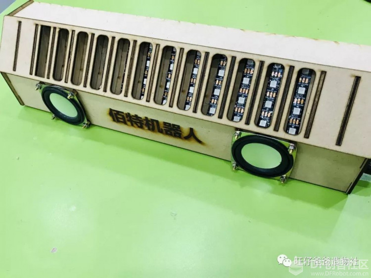 手工制作的电子钢琴图14