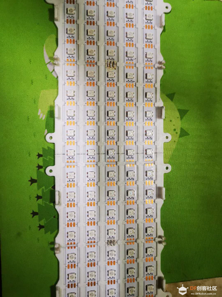 2812灯珠 arduino nano  DS1307  led时钟图5