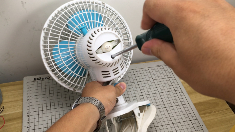 达文西：你以为这是个按钮开关，其实它是...图97