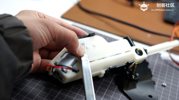 Maker-T教你从零制造一台麦轮战车！图23