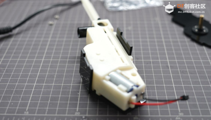 Maker-T教你从零制造一台麦轮战车！图25