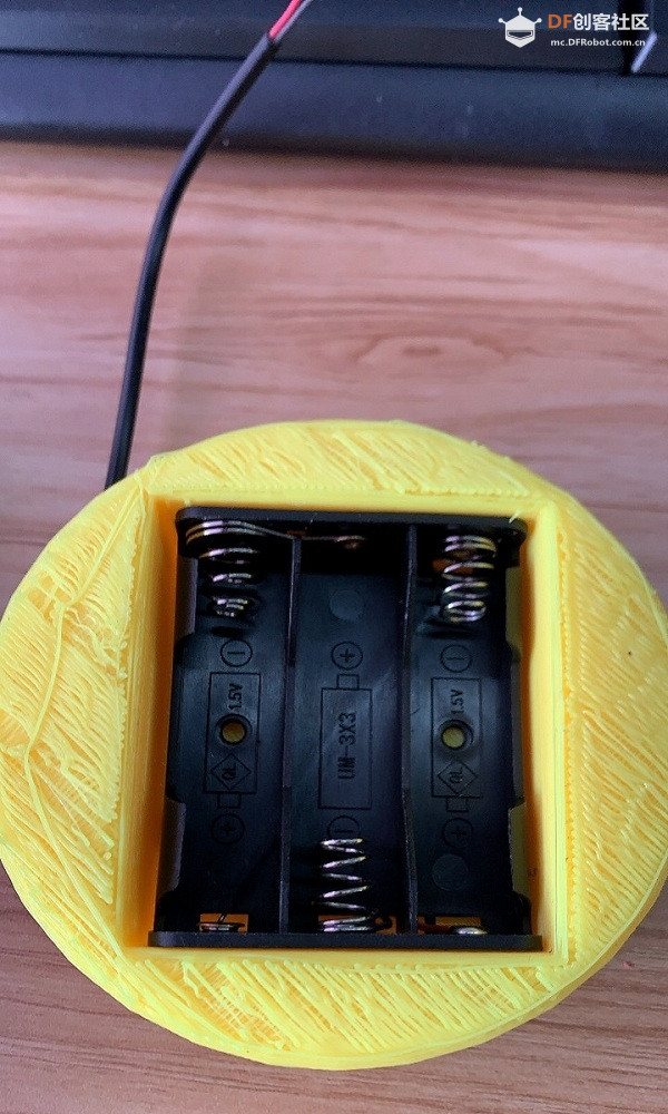 用柔性灯带制作的简单台灯图4
