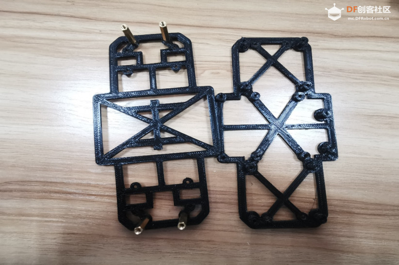 用麦克纳姆轮做一个蓝牙控制小车图6
