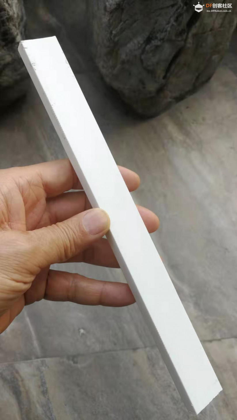 【花雕动手做】特别苗条，使用微波传感器控制的纤细小车图1