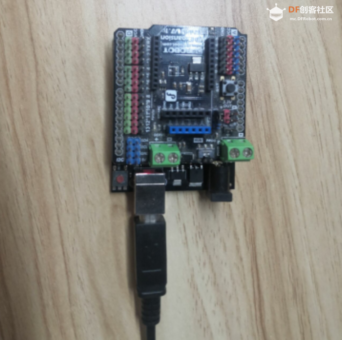 基于180°金属带模拟值反馈舵机的简易机械臂设计图10