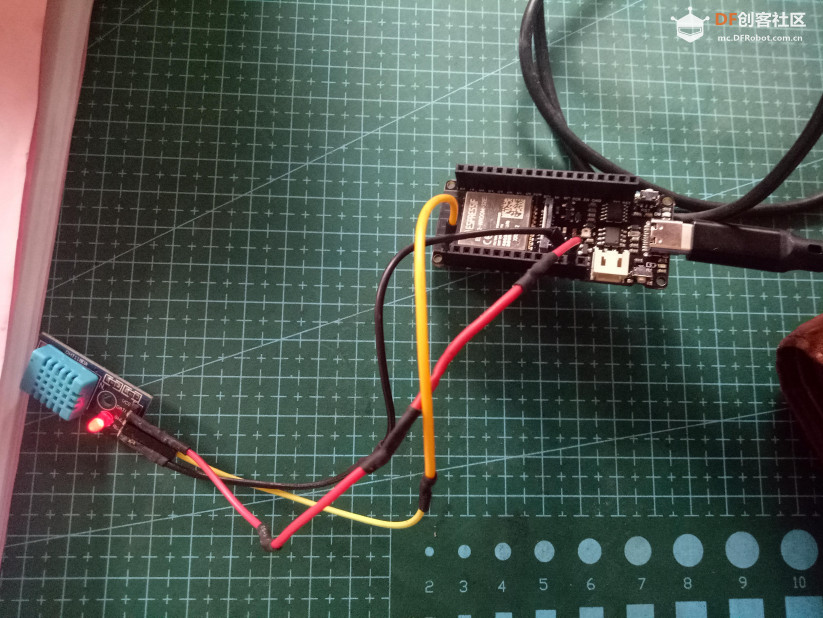 FireBeetle ESP32-E做的AR温度计图2