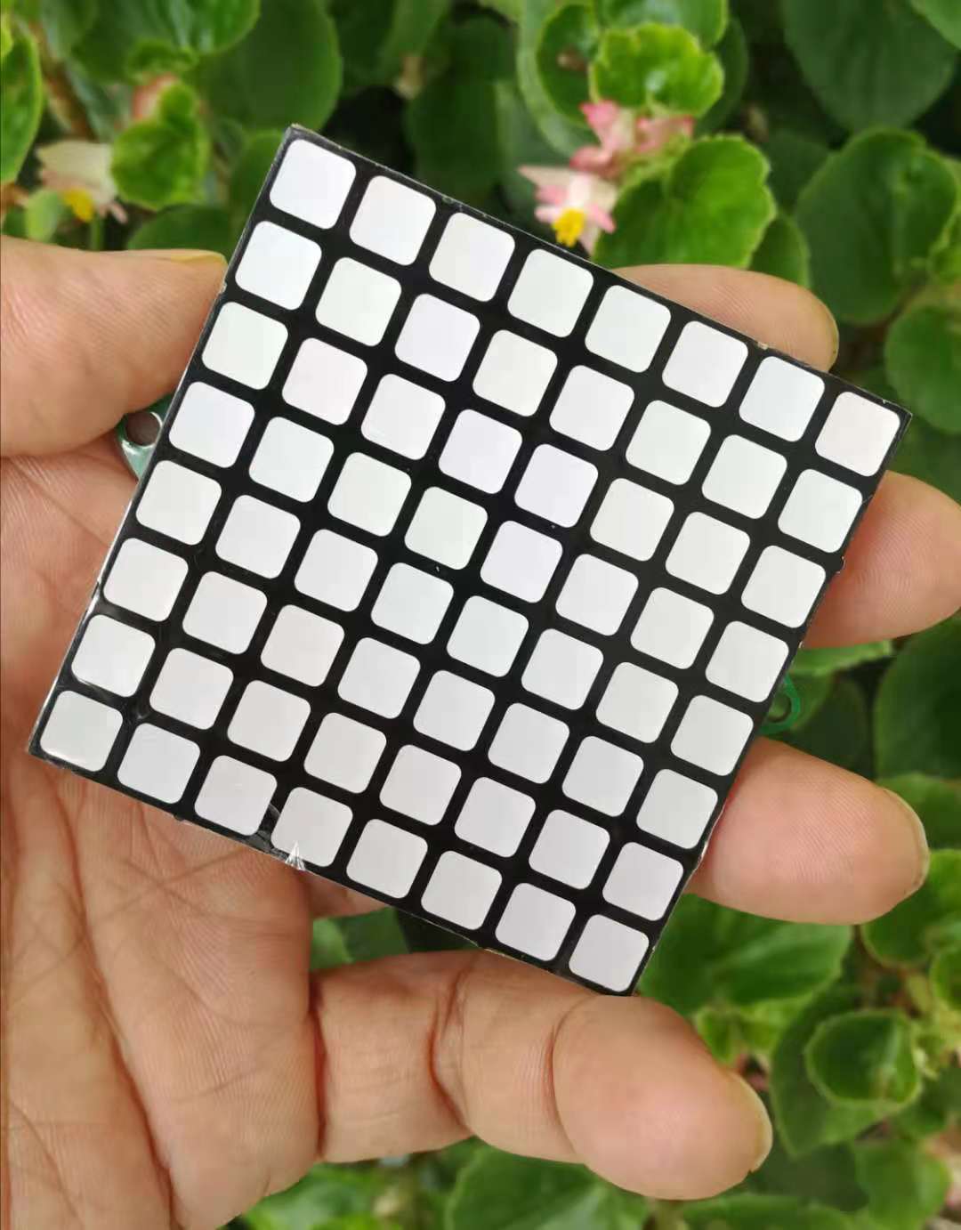 【花雕学编程】Arduino动手做（176）---8x8方格模块33个项目图1