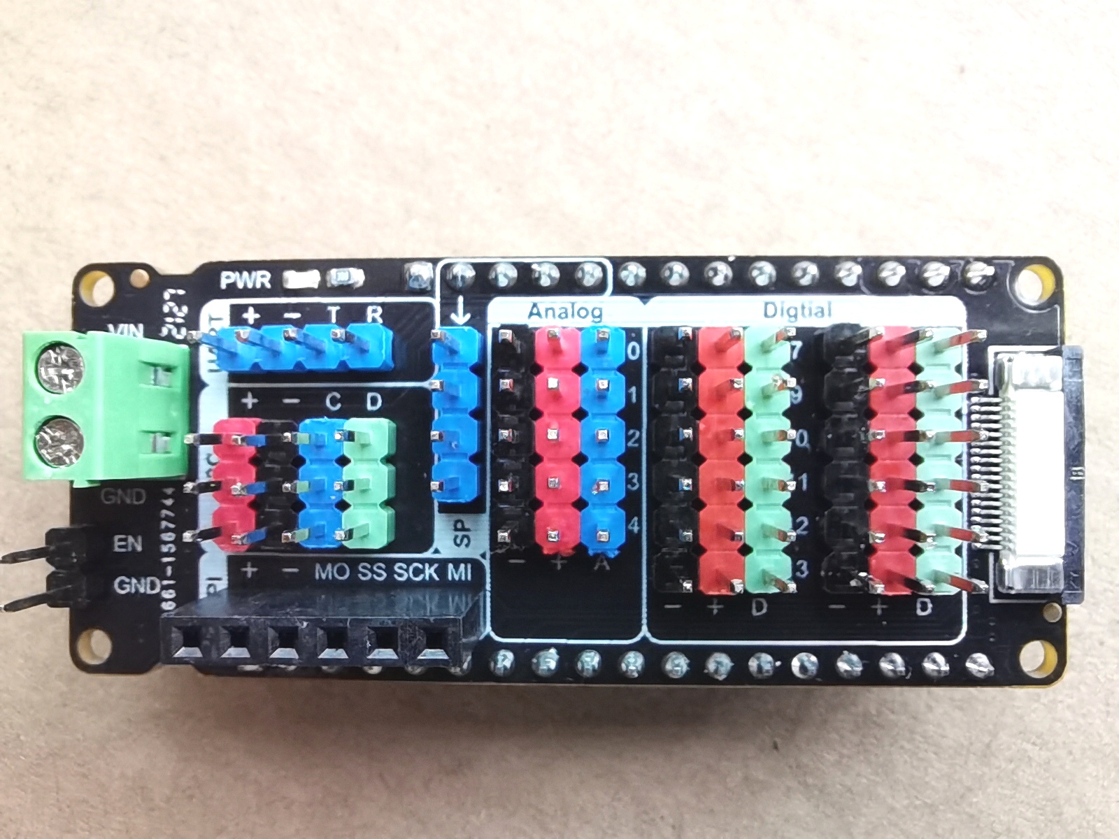 【试用测评】FireBeetle ESP32-E扩展板——点灯图3