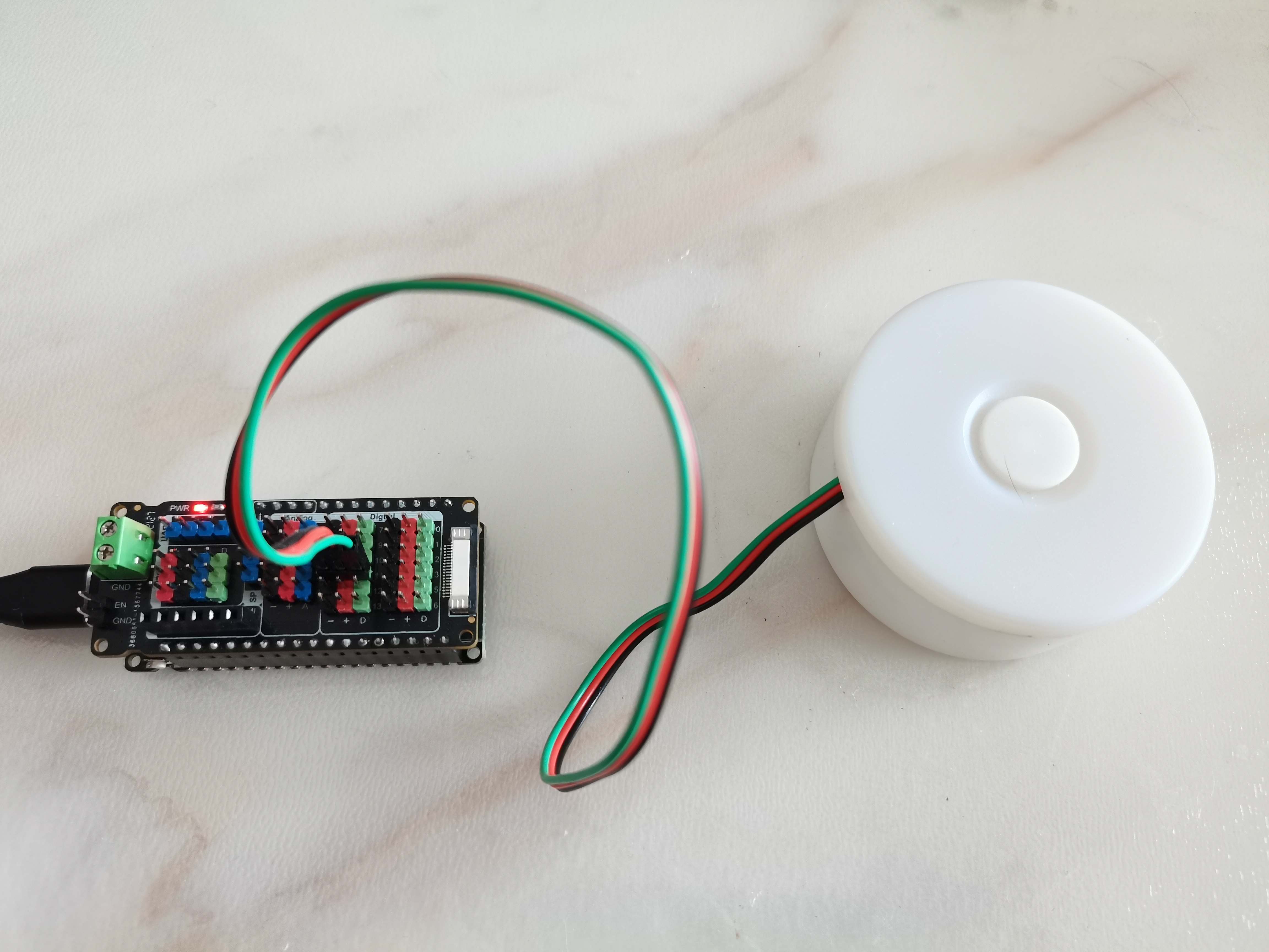 【试用测评】FireBeetle ESP32-E扩展板——温感灯图3