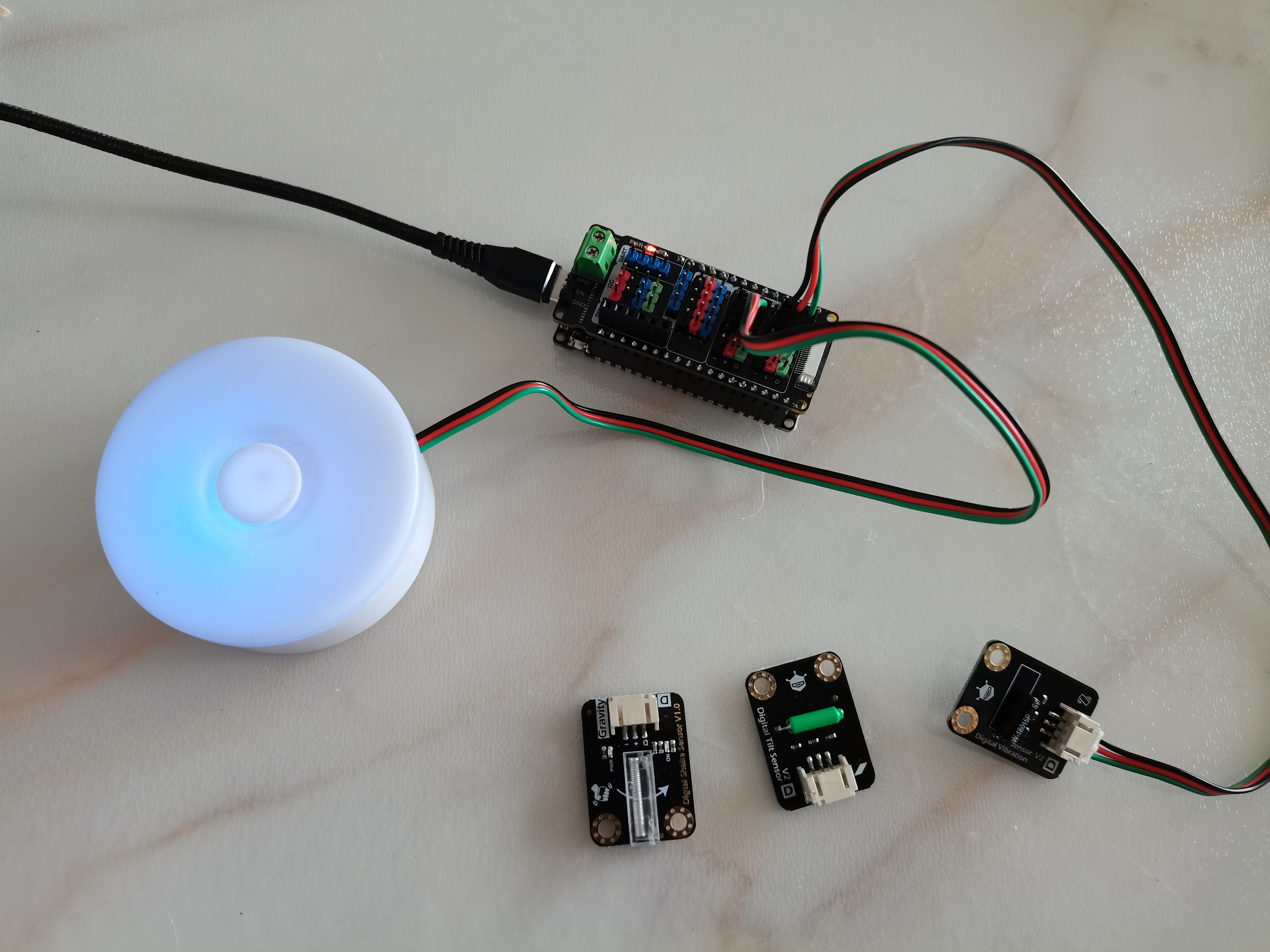 【试用测评】FireBeetle ESP32-E扩展板——晃动灯 方向灯图3