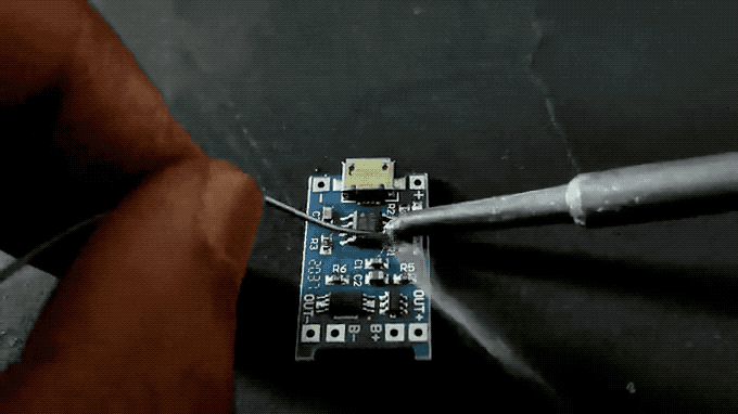 用ATtiny85自制一个BCD手表图11