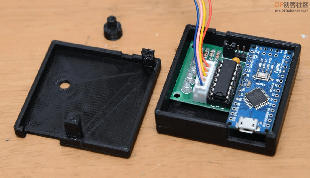 用Arduino自制一个只有表针，没有表盘的“空心时钟”图11