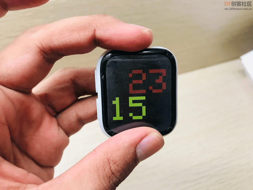 DIY 一个苹果风的ESP32-S3智能手表封面1