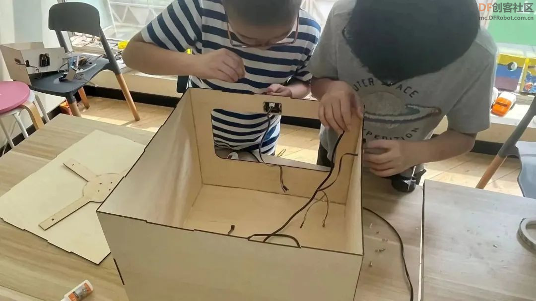 【比赛优秀作品】用DFRduino UNO R3做一个上海建筑魔盒图9