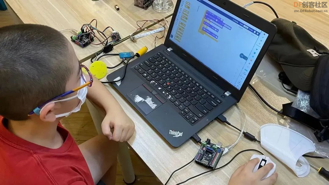 【比赛优秀作品】用DFRduino UNO R3做一个上海建筑魔盒图14