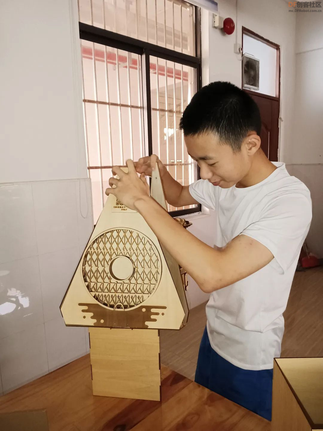 【比赛优秀作品】互动式智能广州建筑文化动态展台，为...图12