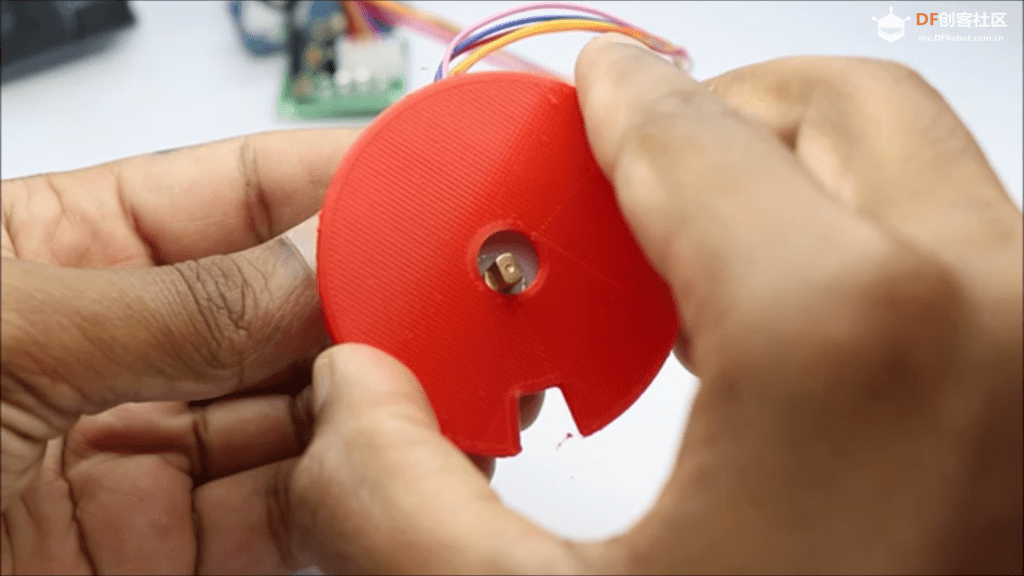 如何用Arduino制作一个简易自动喂鱼器图12