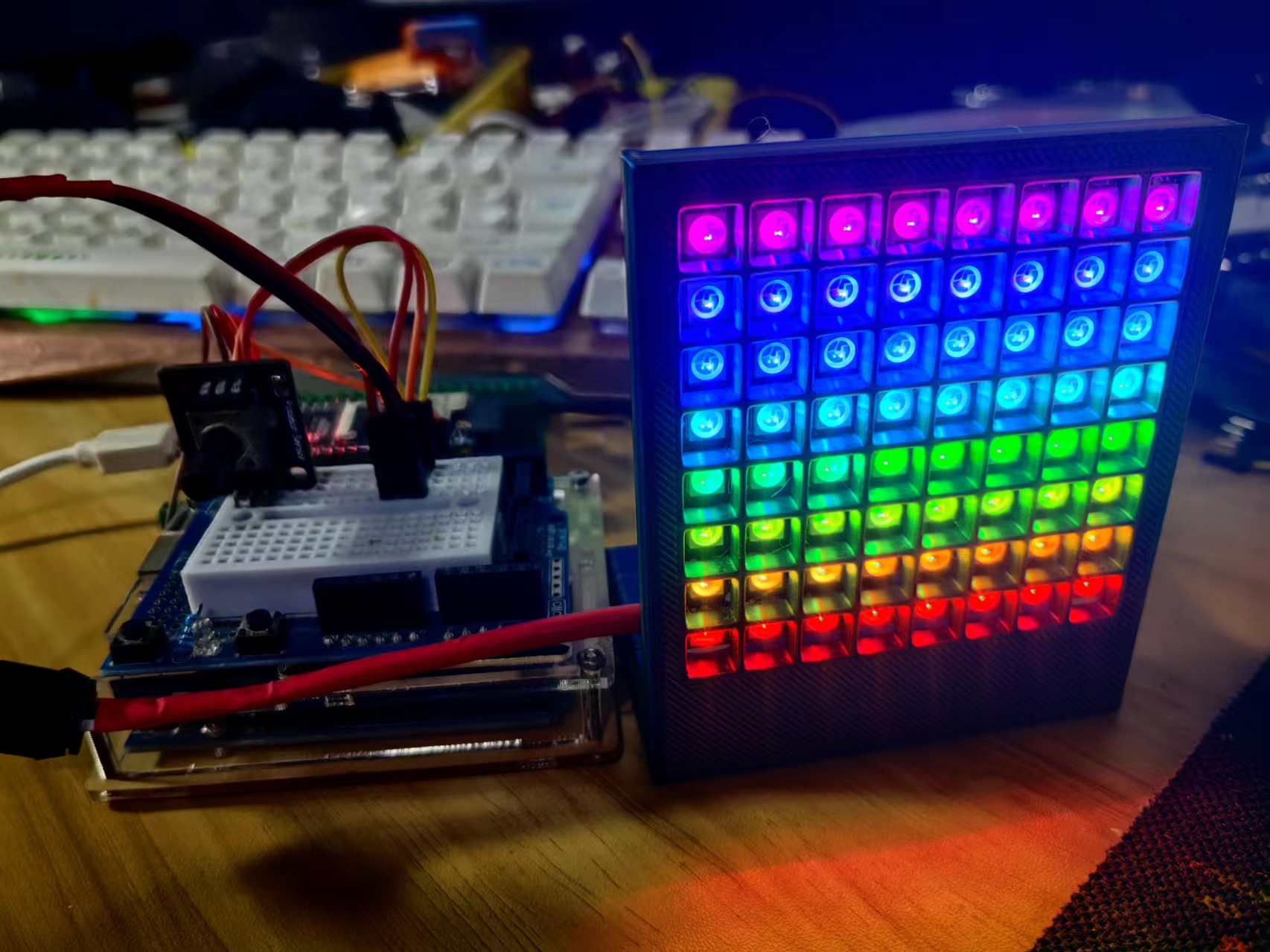 【花雕学编程】Arduino动手做（232）---ESP32S3-CAM彩虹64位灯图1