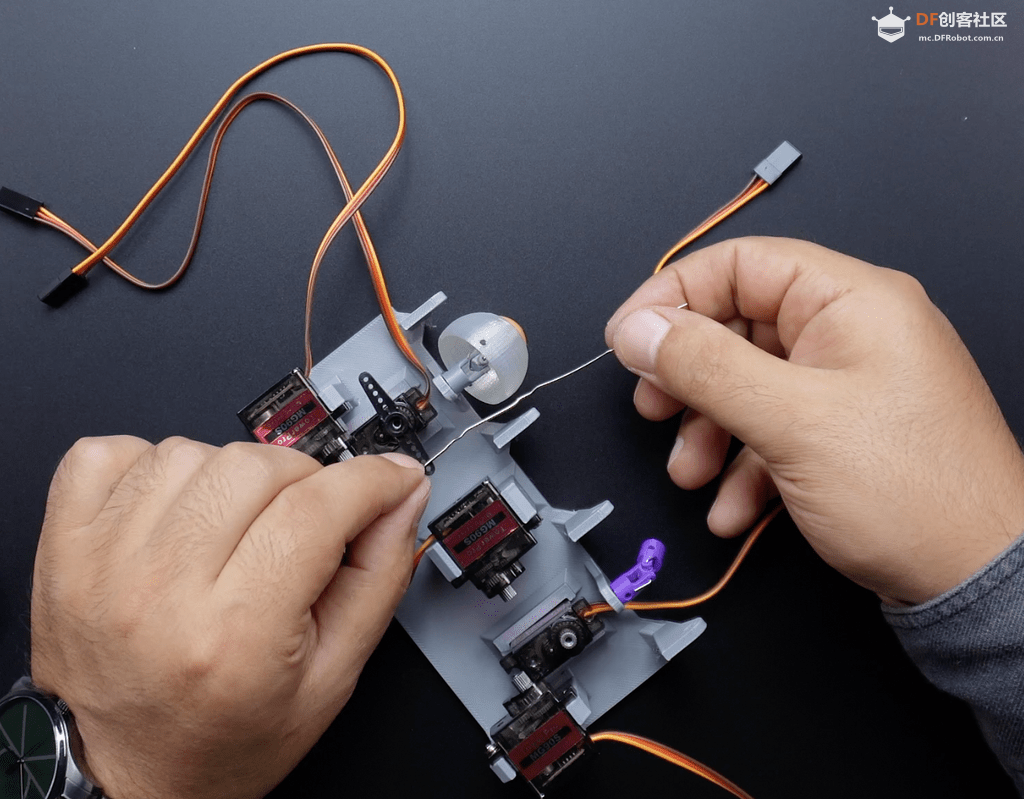 基于Arduino做的“鱿鱼游戏”BOSS面具,支持动作检测图12