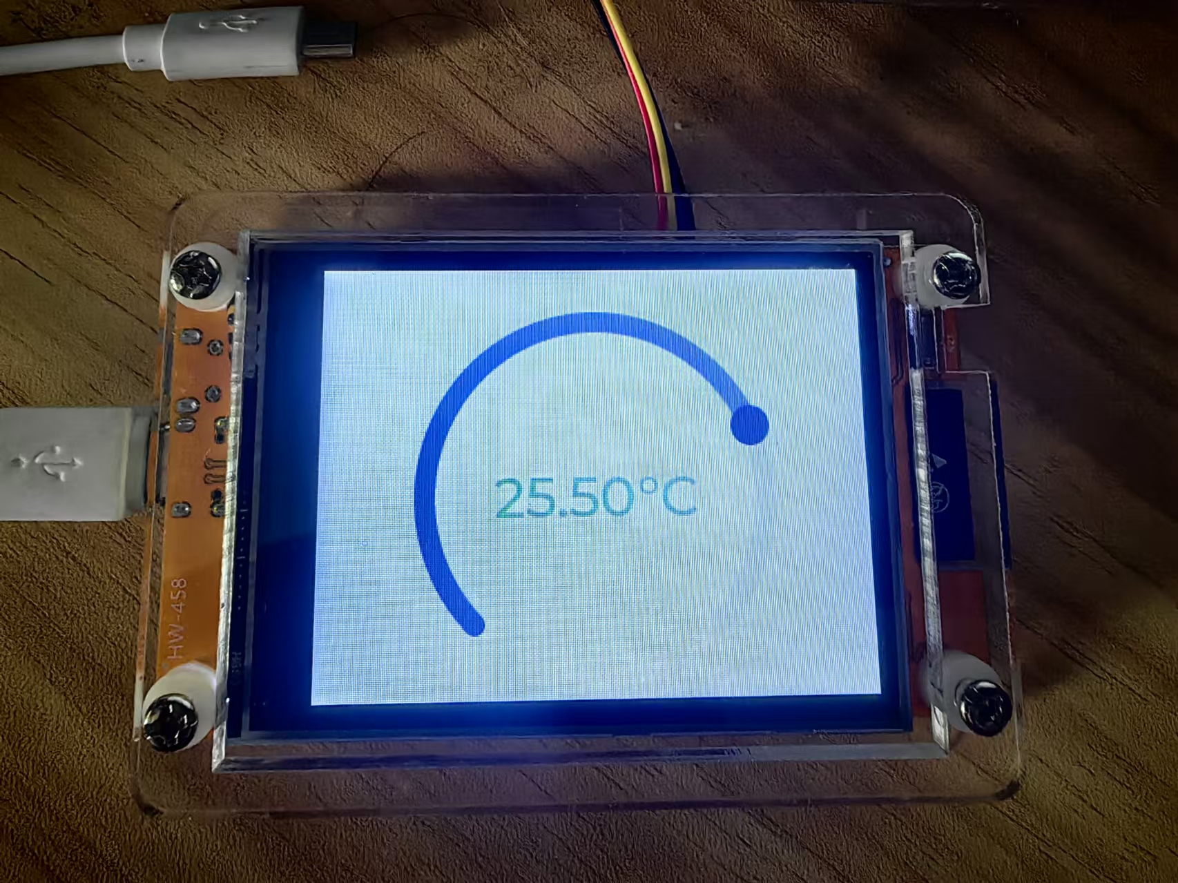 【花雕学编程】Arduino动手做（238）---ESP32 CYD屏显示温度图1