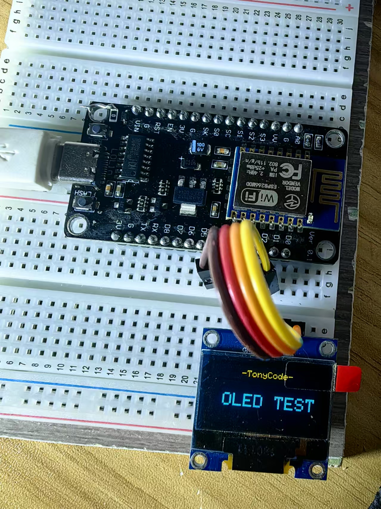 【花雕学编程】Arduino动手做（246）---ESP8266之0.96寸OLED封面1