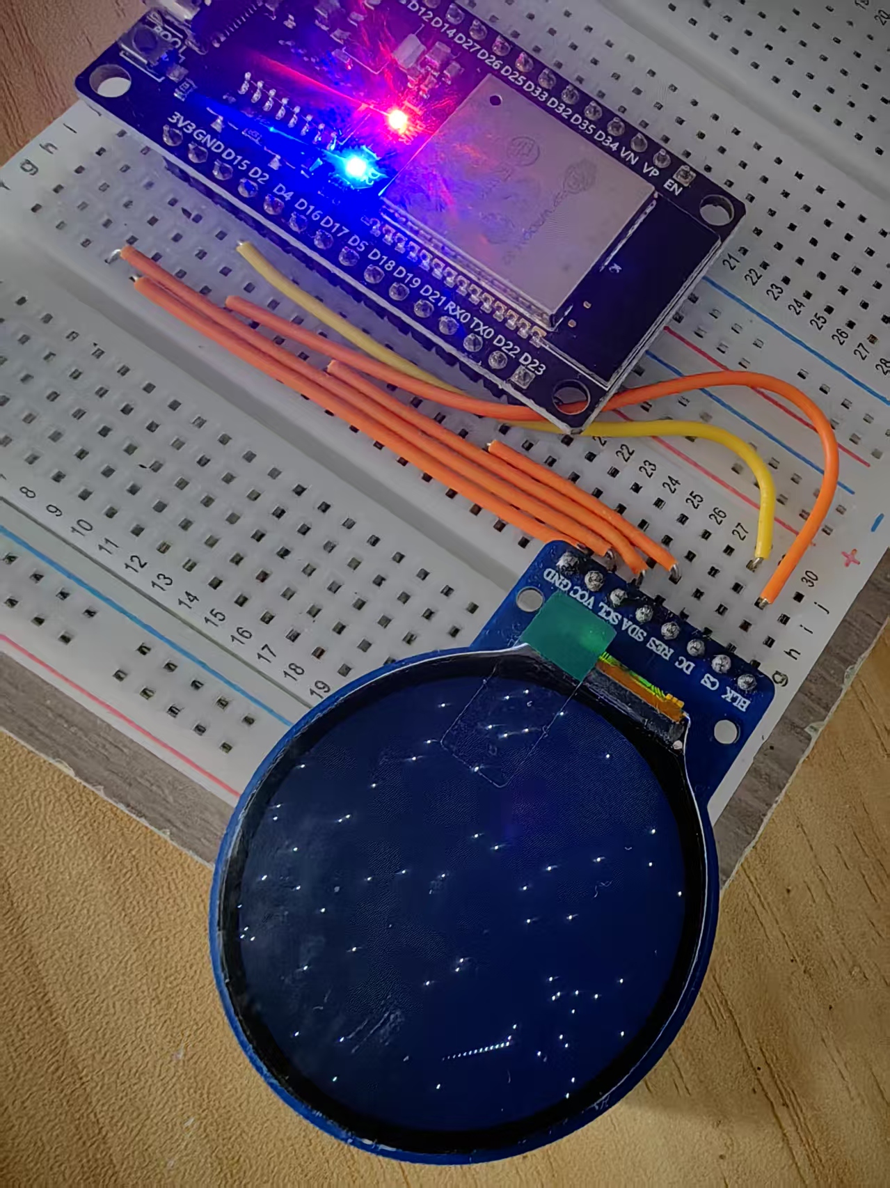 【花雕学编程】Arduino动手做（249）--GC9A01屏流星尾迹渐变图3