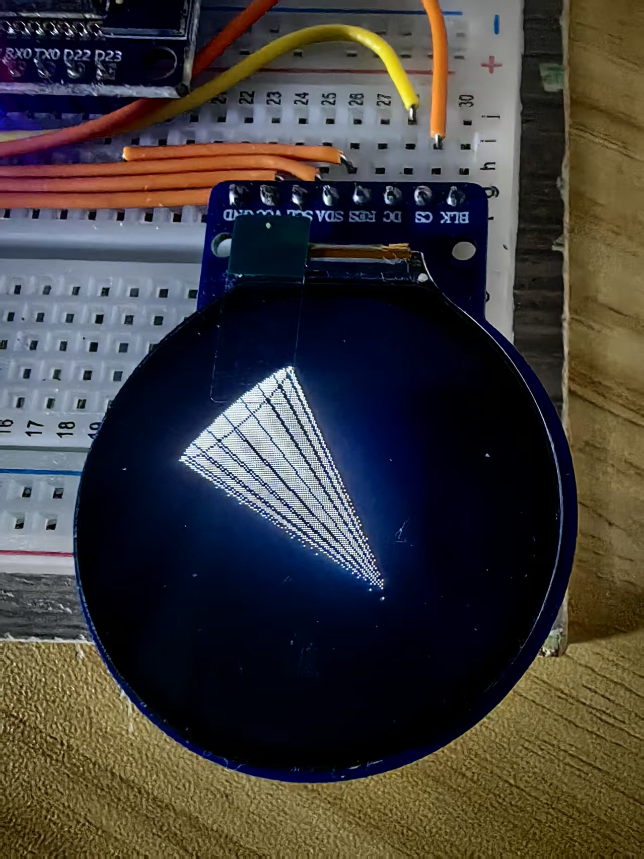 【花雕学编程】Arduino动手做（249）--GC9A01白色3D圆锥体图3