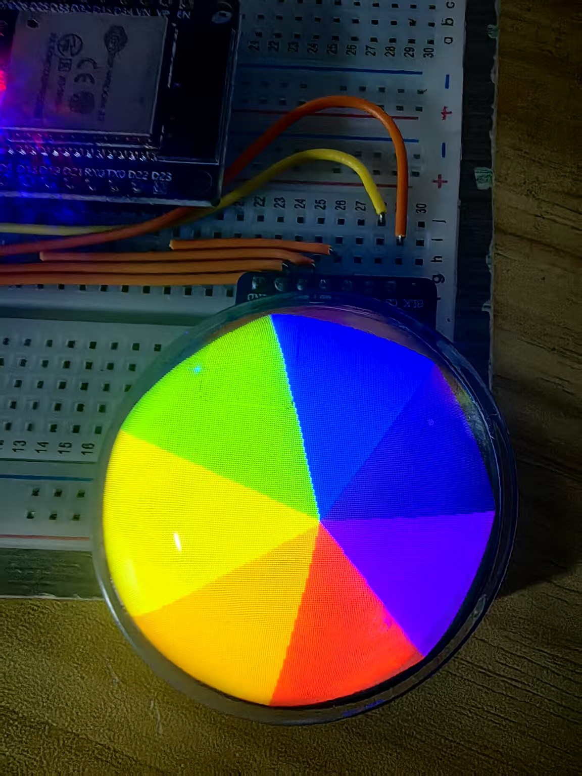 【花雕学编程】Arduino动手做（249）---GC9A01旋转的彩虹球图2