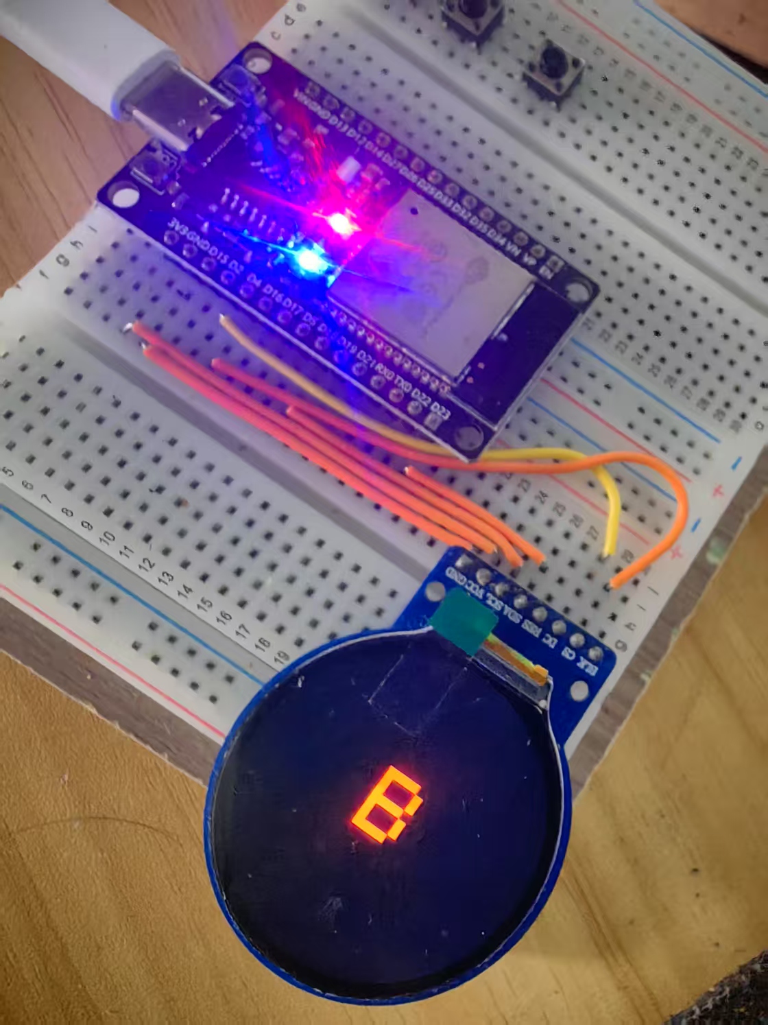 【花雕学编程】Arduino动手做（249）--GC9A01随机色大号字体图3