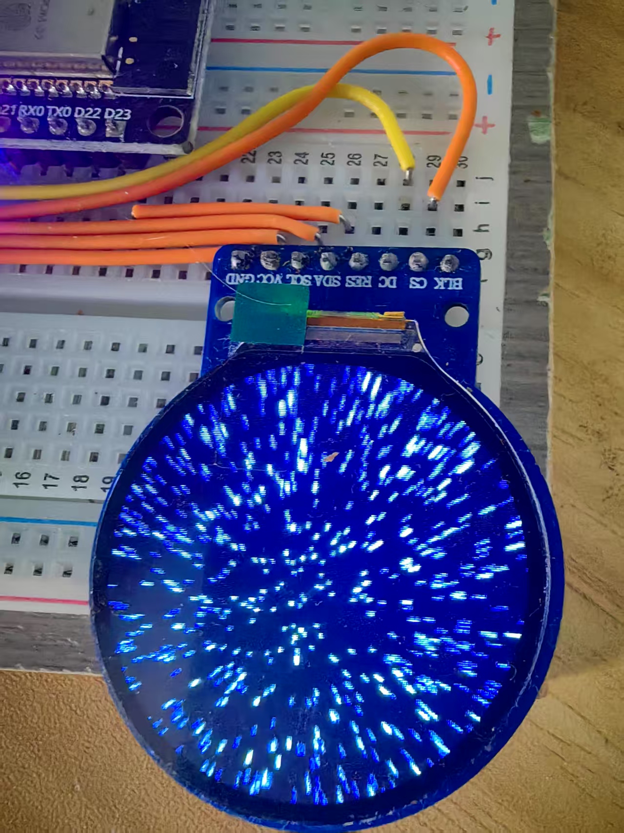 【花雕学编程】Arduino动手做（249）---GC9A01播放星空动画图3