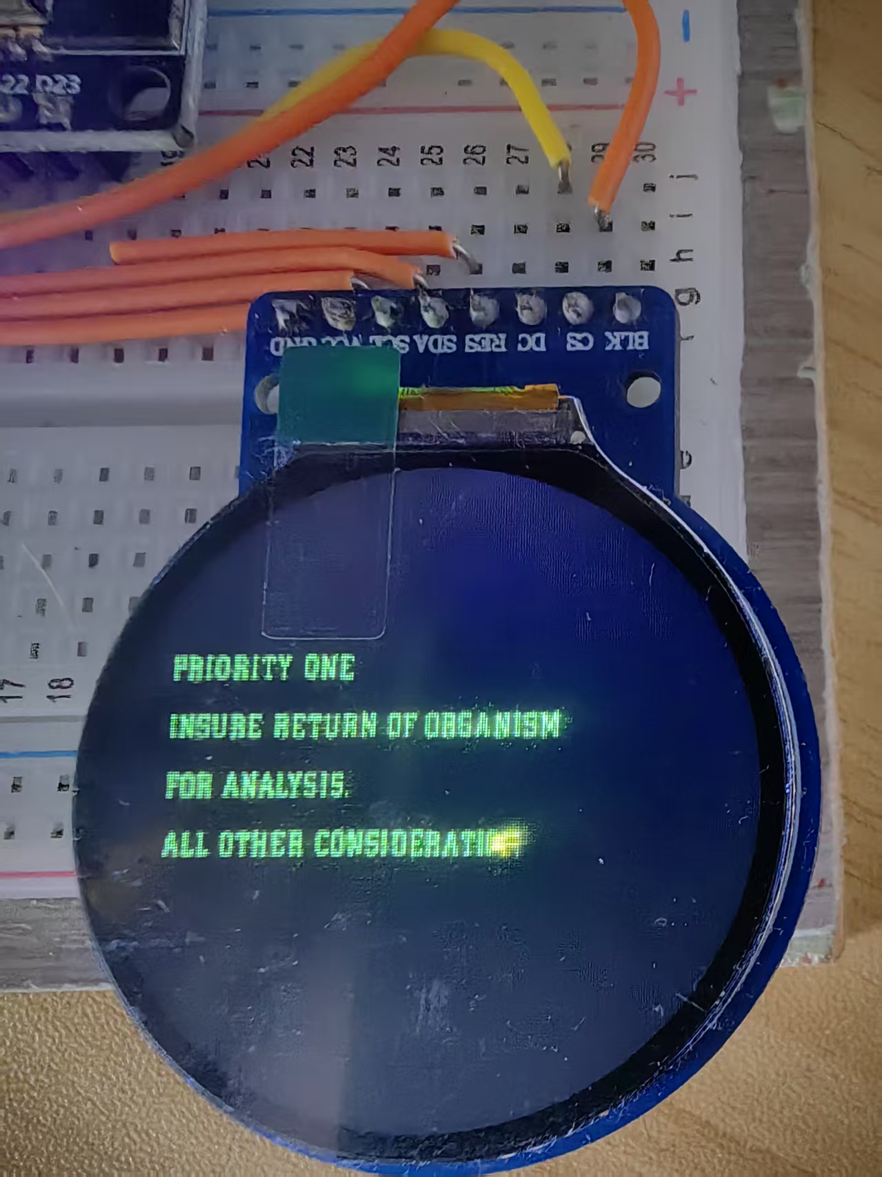 【花雕学编程】Arduino动手做（249）--GC9A01逐行放射式字幕图2