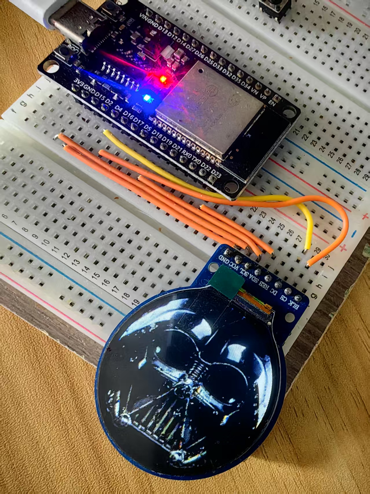【花雕学编程】Arduino动手做（249）---GC9A01达斯·维达角色图2