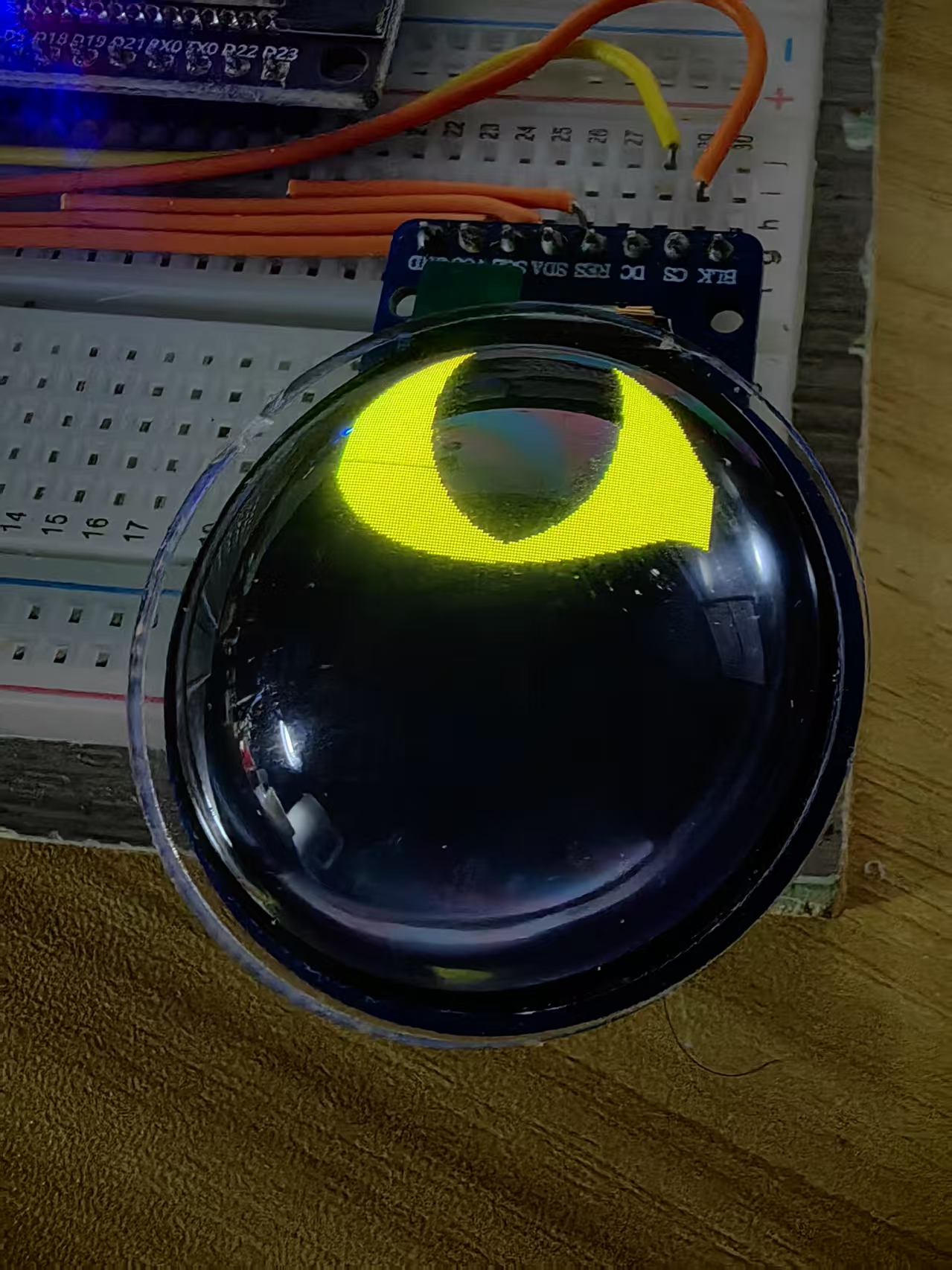 【花雕学编程】Arduino动手做（249）--GC9A01动画发射导弹图3