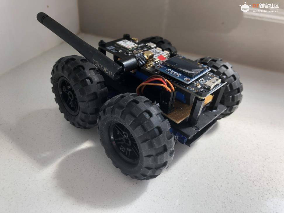 【Arduino 动手做】使用TTGO T-Beam 的 ESP32 舵机机器人图1