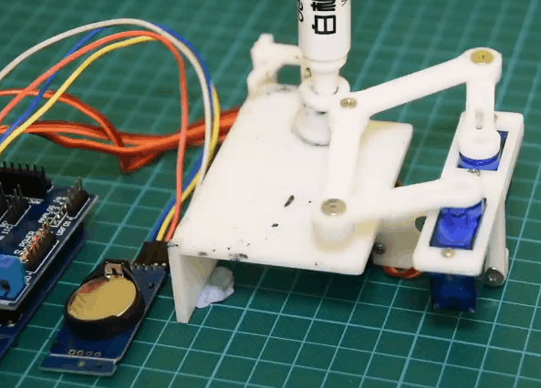 【Arduino 动手做】我使用 Arduino UNO 创建了一个绘图时钟图1