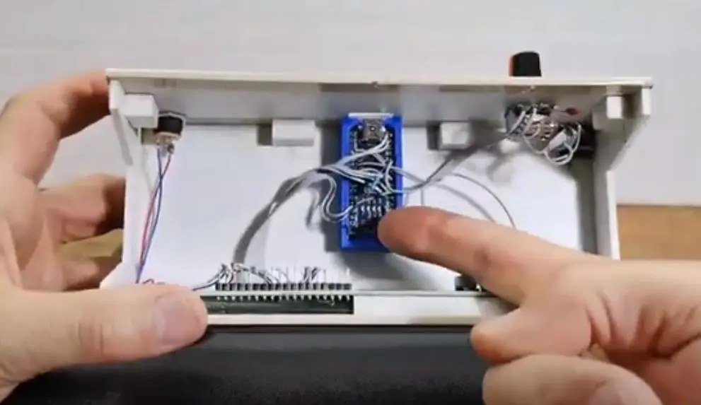 【Arduino 动手做】在 VFD 显示屏上 DIY 音频频谱分析仪图4