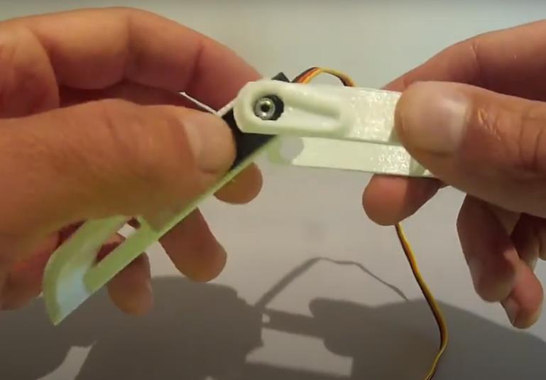 【Arduino 动手做】人形机器人 BONES图1
