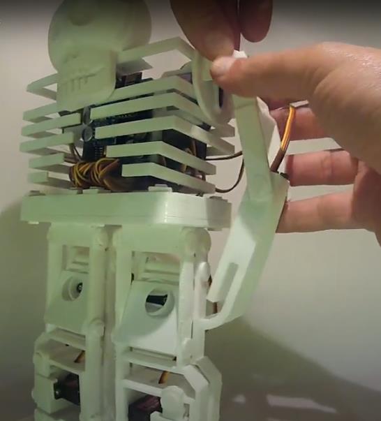 【Arduino 动手做】人形机器人 BONES图8