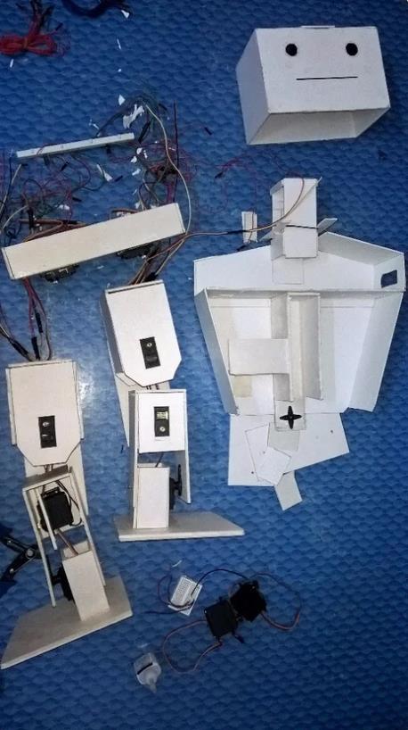 【Arduino 动手做】使用舵机的 PVC 人形机器人图7