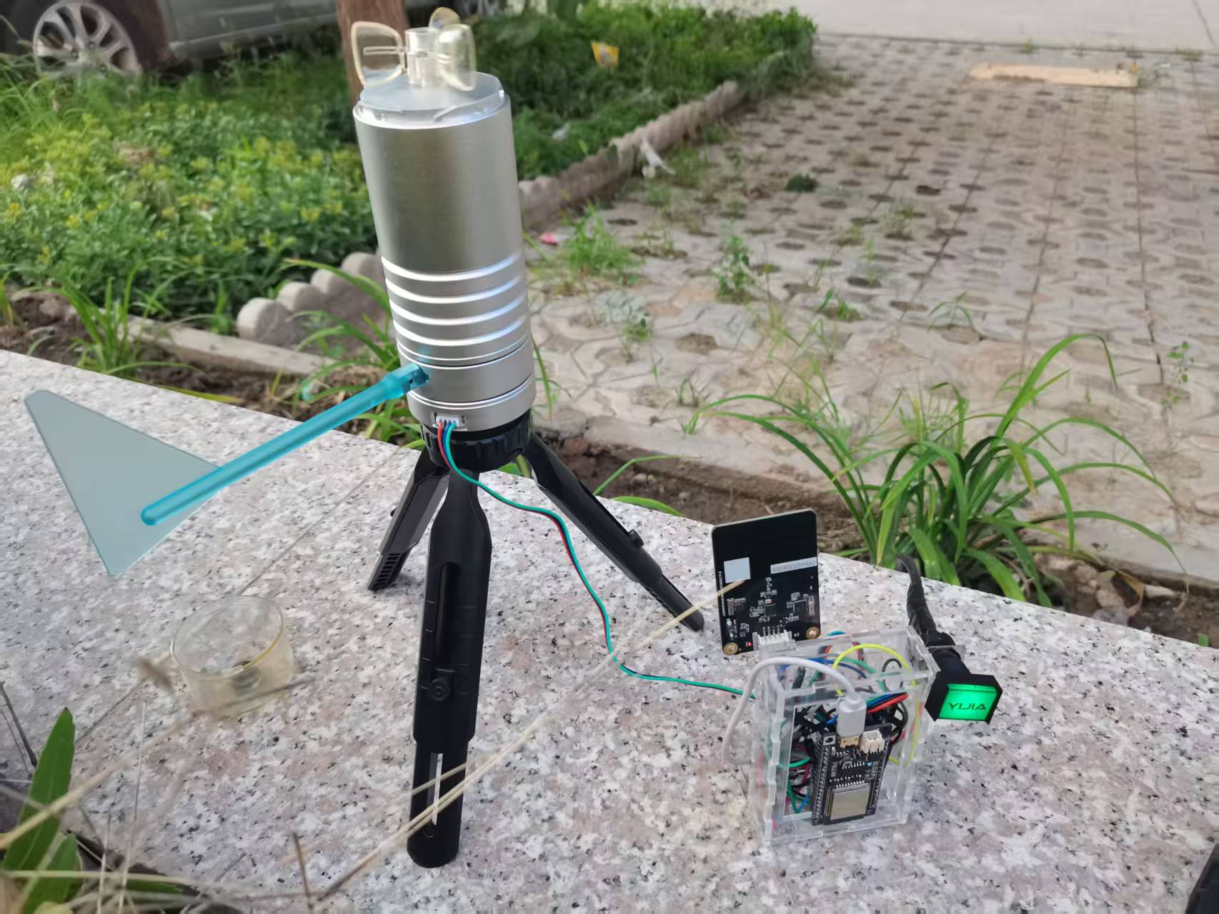 校园气象站：用LoRa+太阳能打造4公里级数据链路封面2