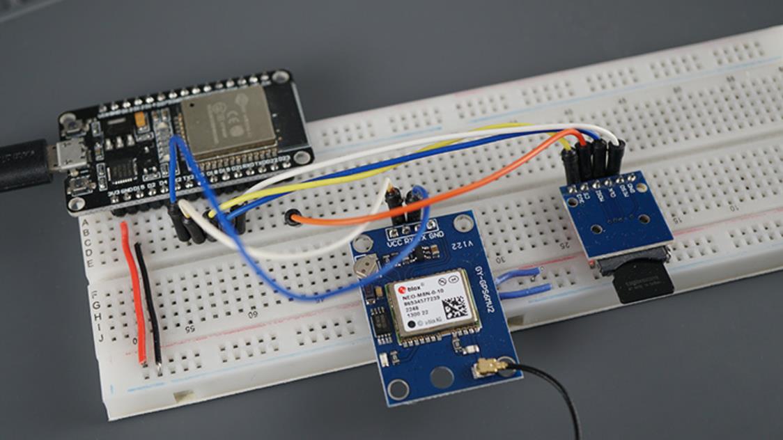 【花雕学编程】Arduino GPS 解析：特点、应用与注意事项图2